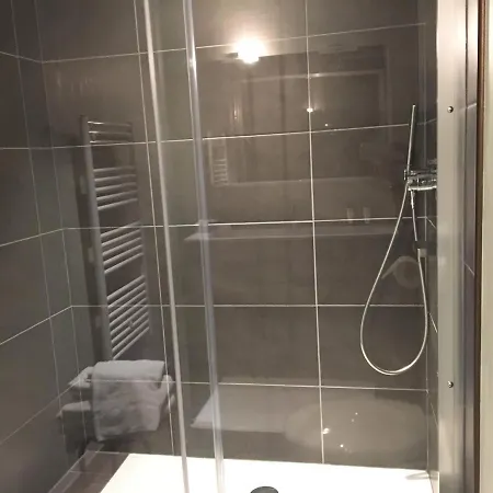 Guest house Chambres D'hotes La Maison Rouen